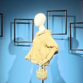 Burberry女士加绒连帽短款卫衣