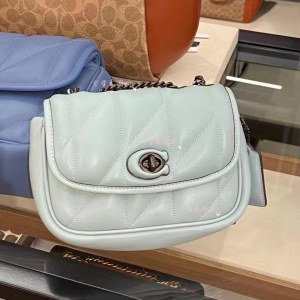 蔻驰（coach）Pillow 20单肩斜挎包