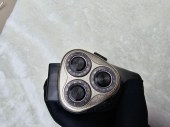 电动剃须刀