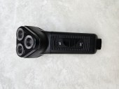 电动剃须刀